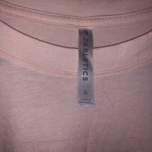 Cute AF Fabletics Crop Shirt - Picture 2 of 6